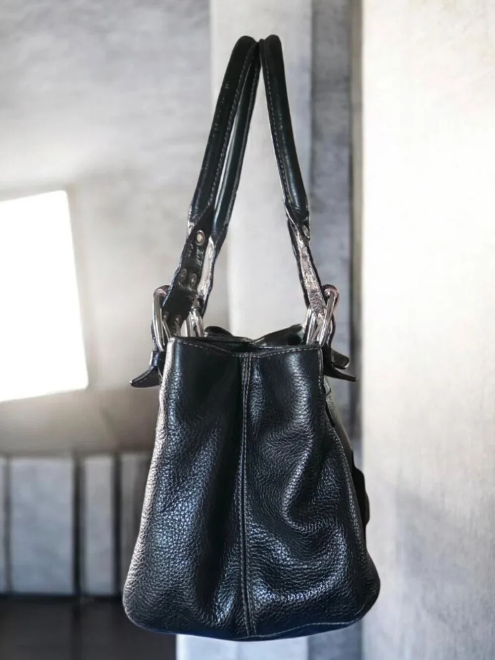 VINTAGE TIGNANELLO Black Leather Pebble Grain Satchel/Bucket Bag With Buckles
